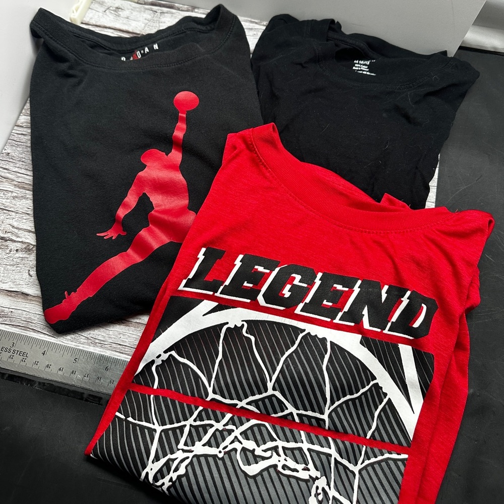 3pcs boys T-shirts, black and red